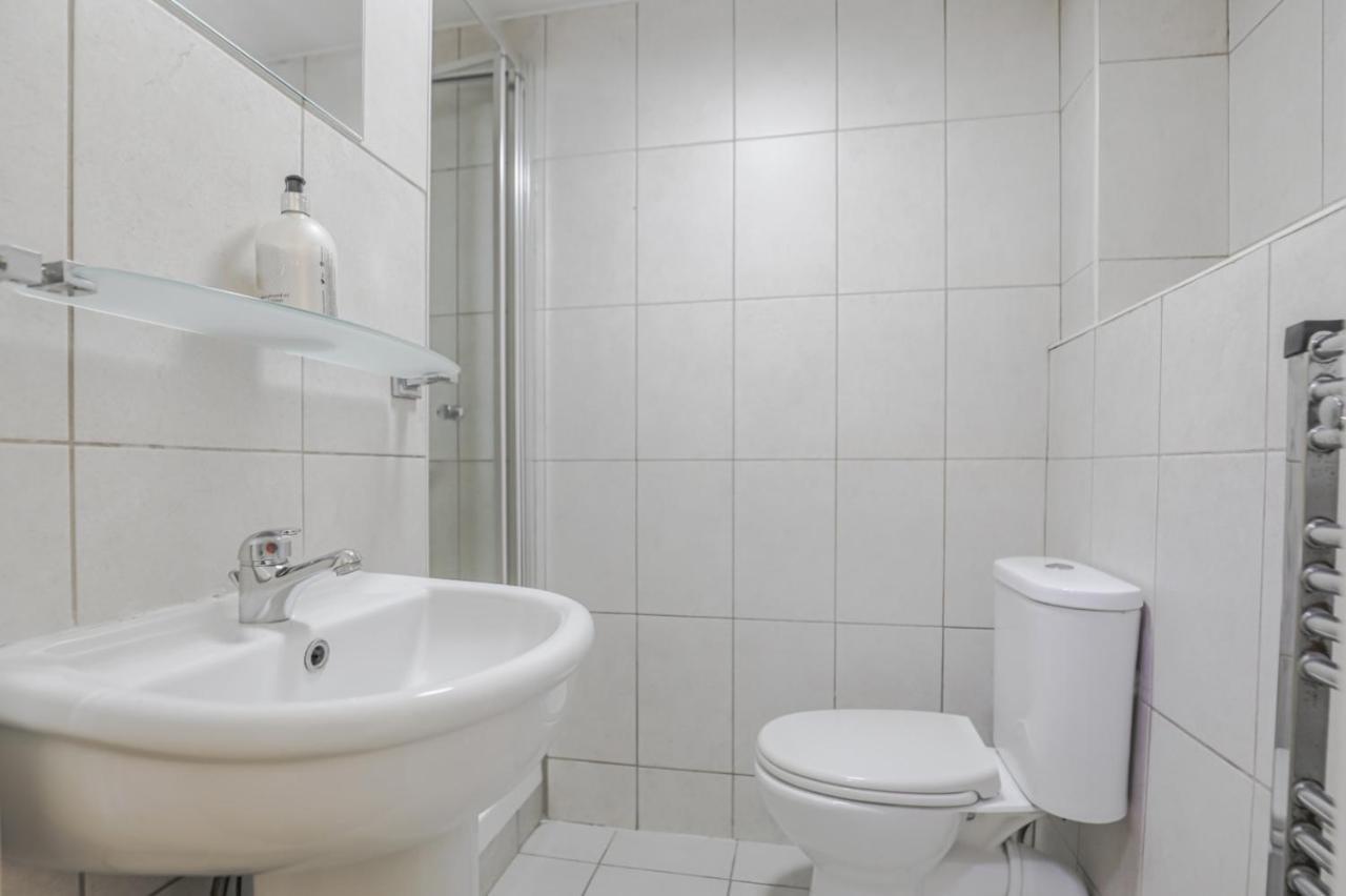 Oyo Sangha House - Short Stays Leicester Eksteriør bilde